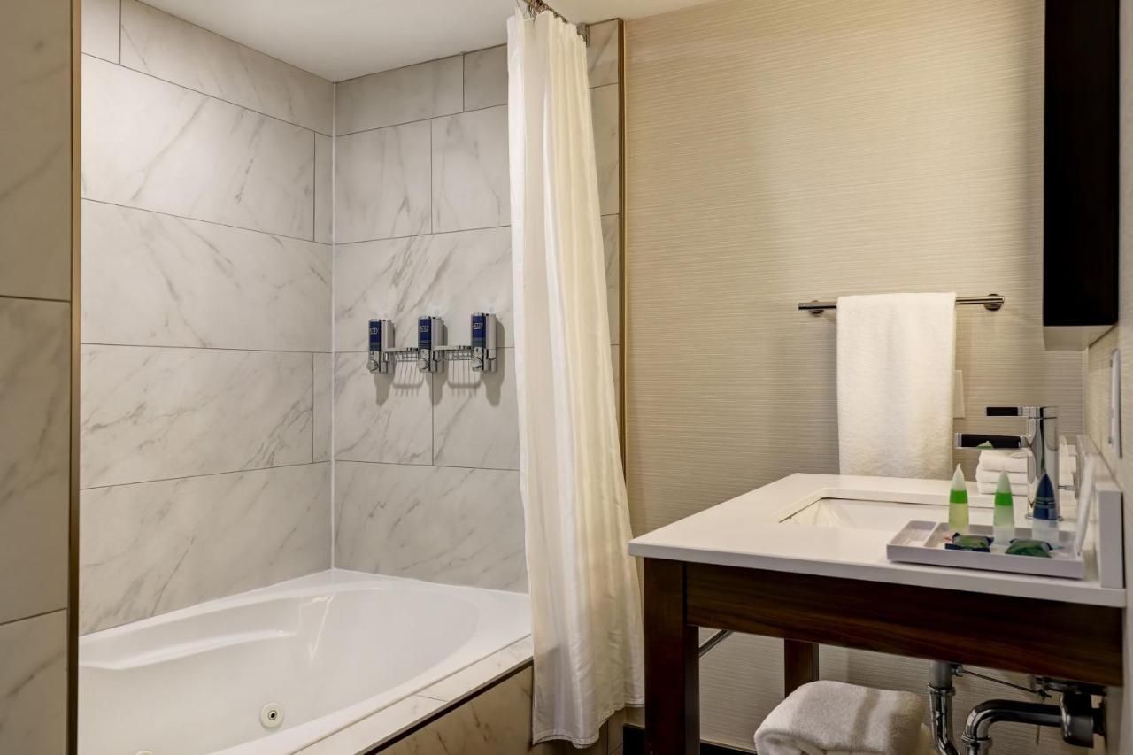 Four Points By Sheraton St. Catharines Niagara Suites Thorold Exterior photo