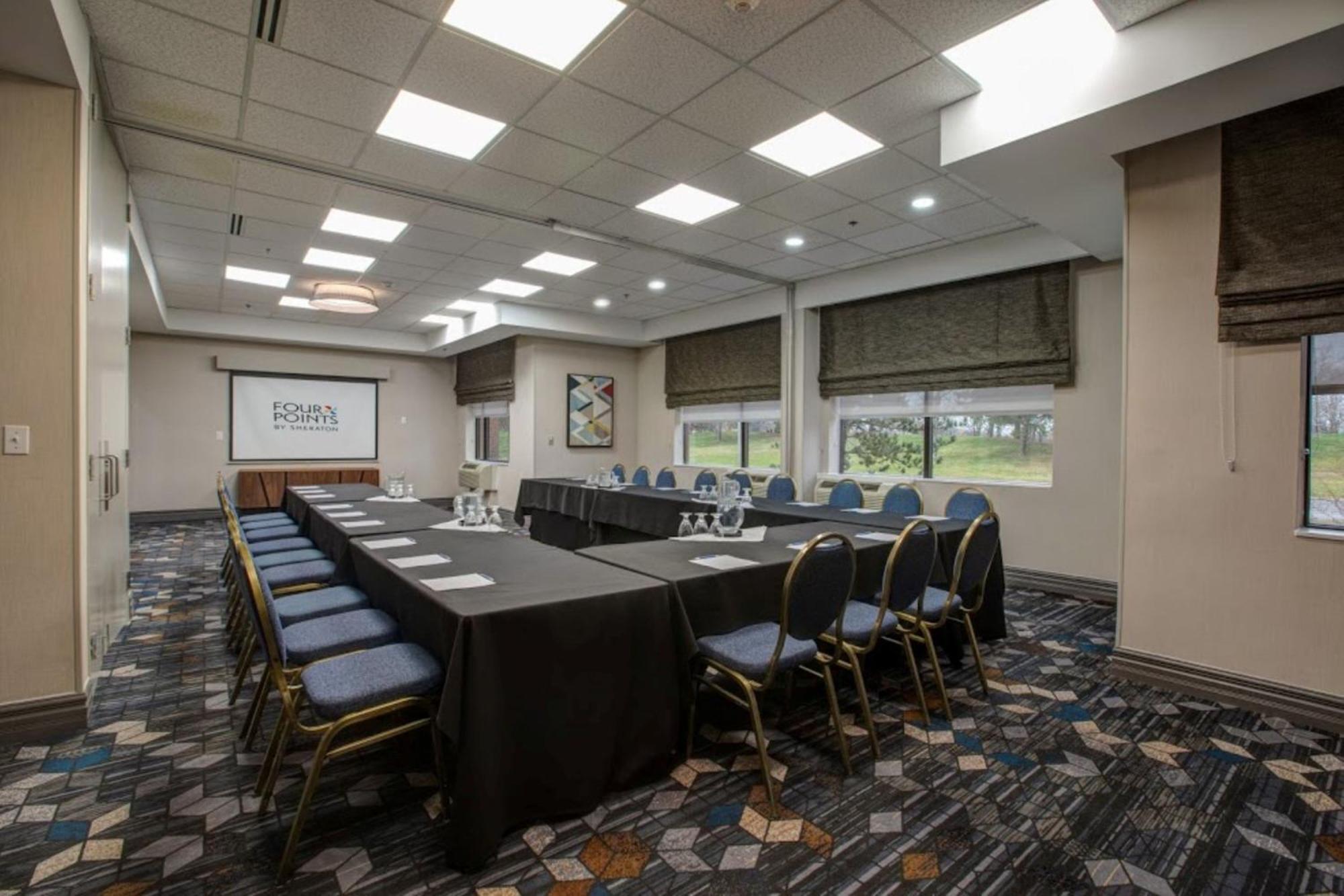 Four Points By Sheraton St. Catharines Niagara Suites Thorold Exterior photo
