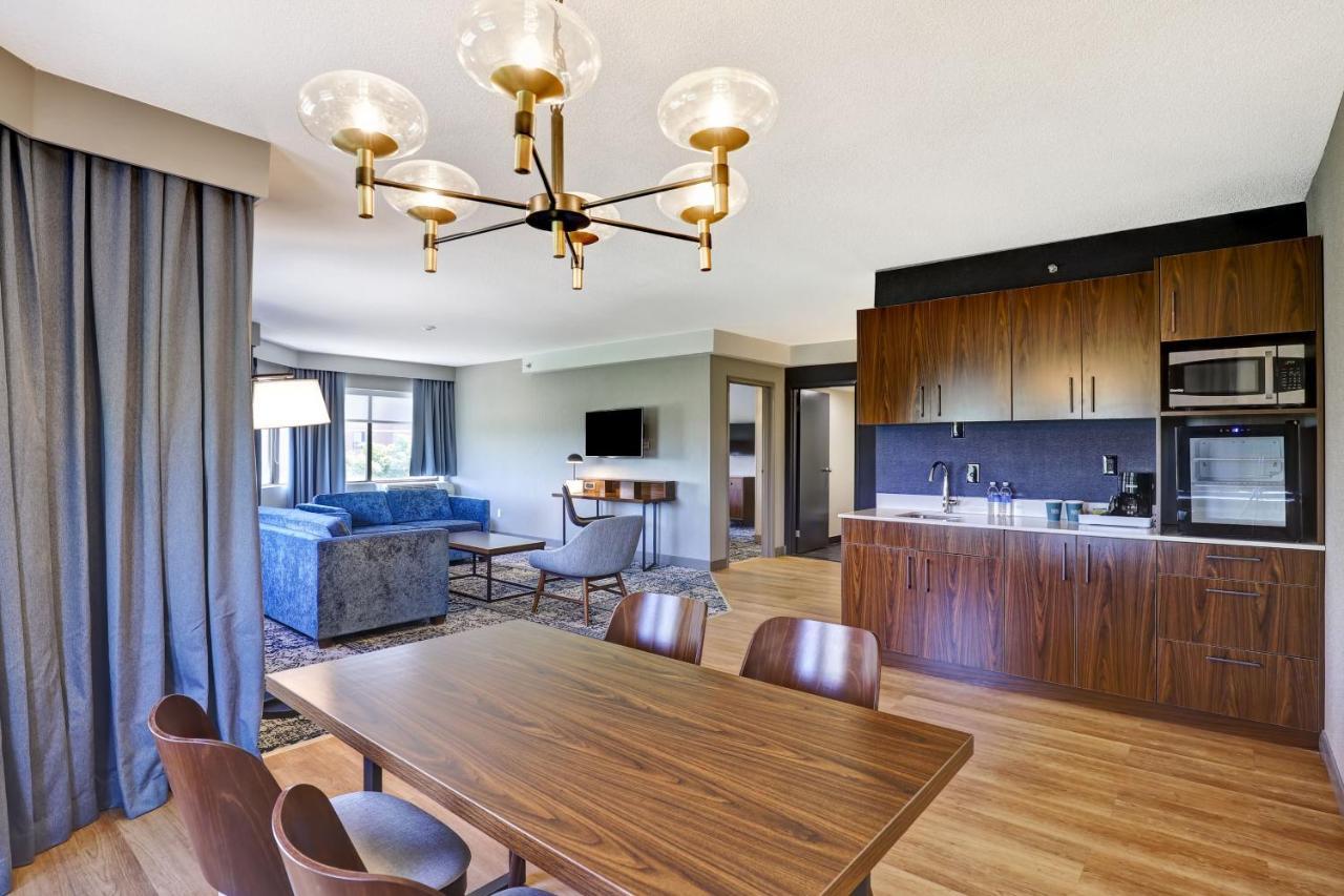 Four Points By Sheraton St. Catharines Niagara Suites Thorold Exterior photo
